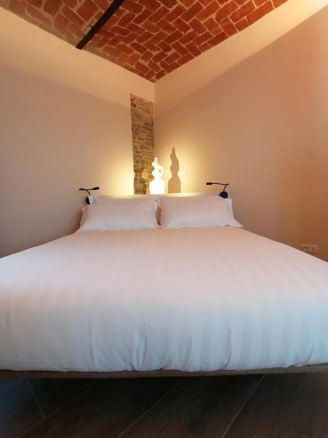 Le Cornici - Cascina Di Charme Hotel ดิอาโนดัลบา ภายนอก รูปภาพ