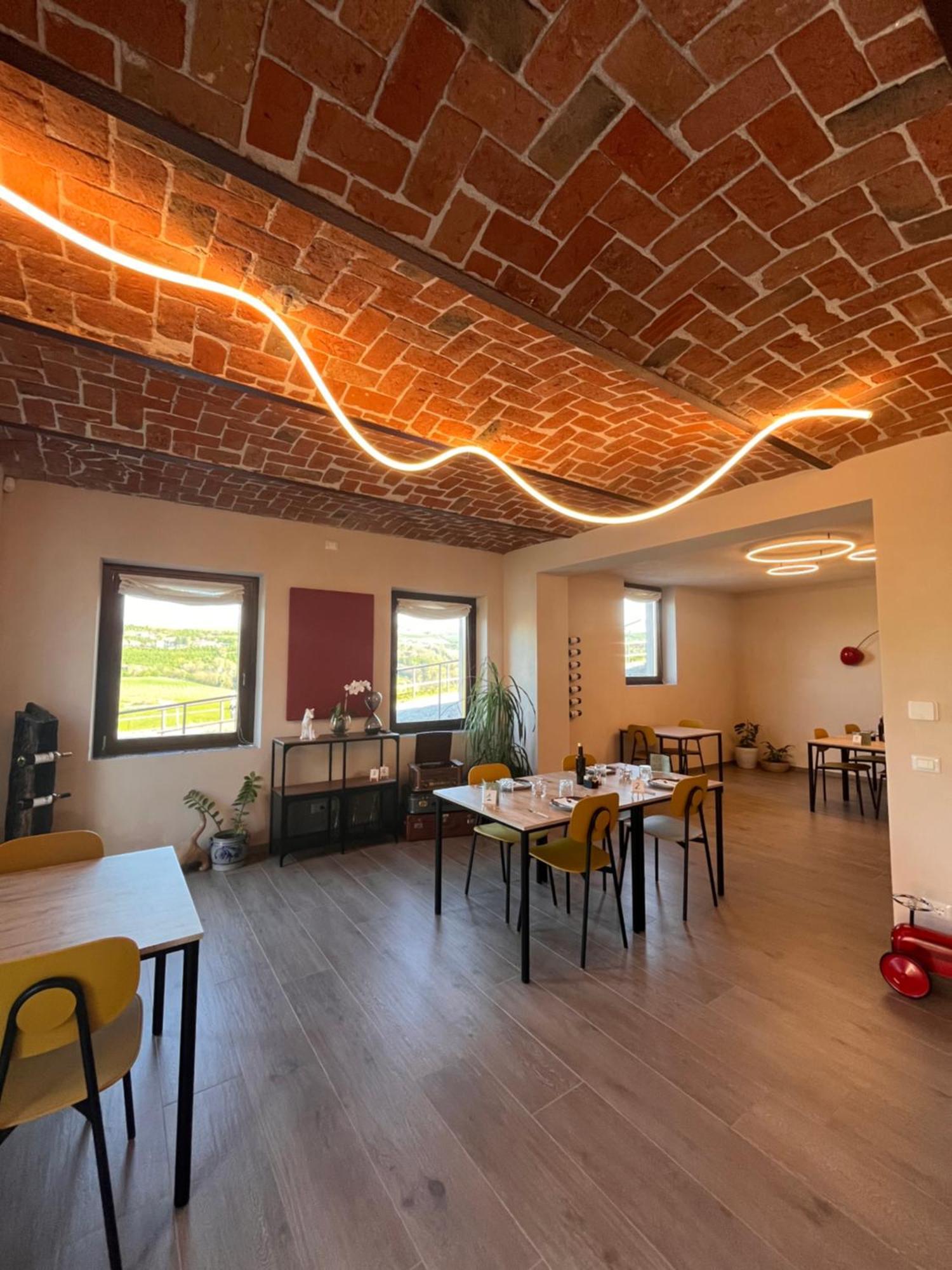 Le Cornici - Cascina Di Charme Hotel ดิอาโนดัลบา ภายนอก รูปภาพ