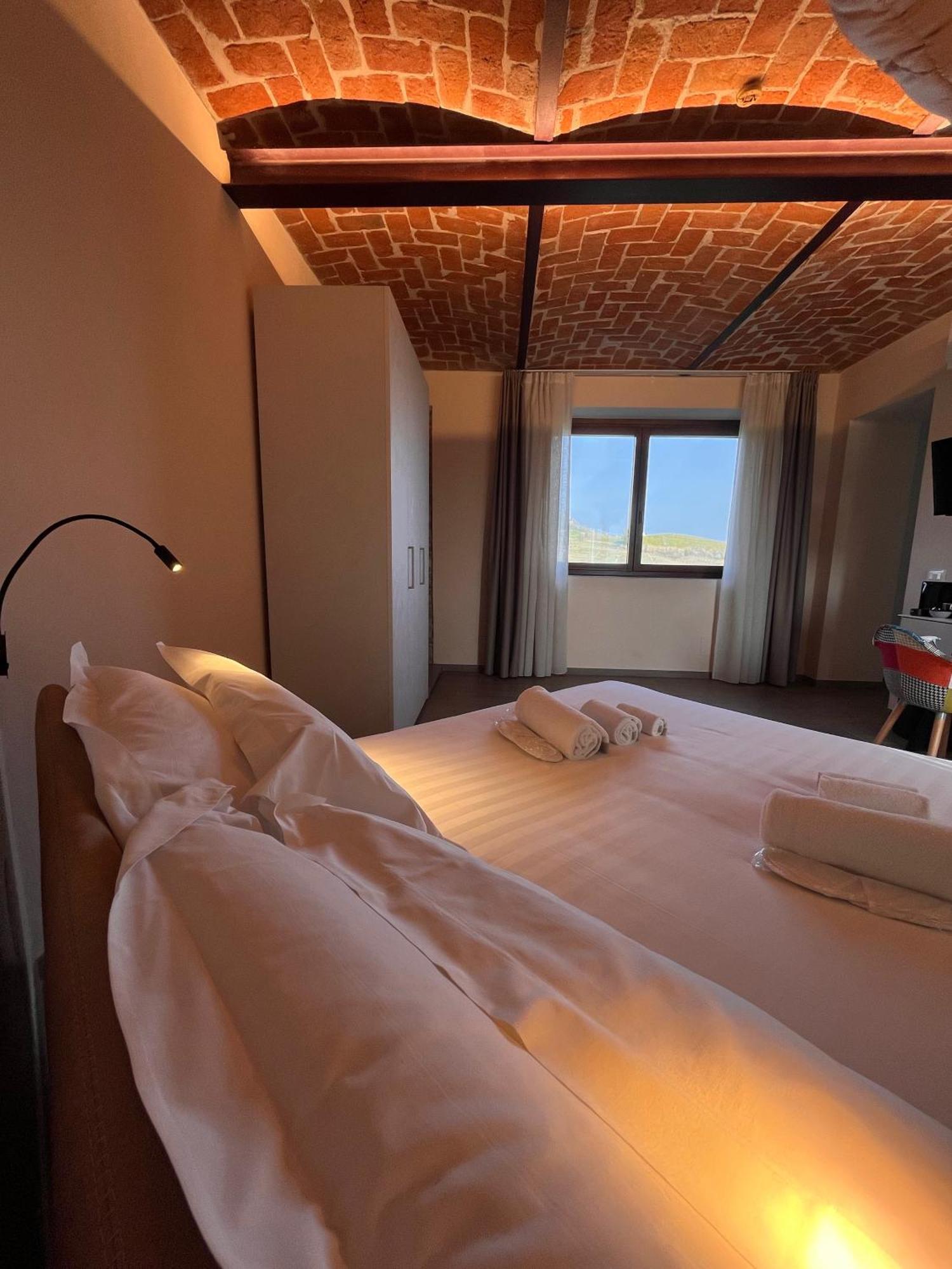 Le Cornici - Cascina Di Charme Hotel ดิอาโนดัลบา ภายนอก รูปภาพ