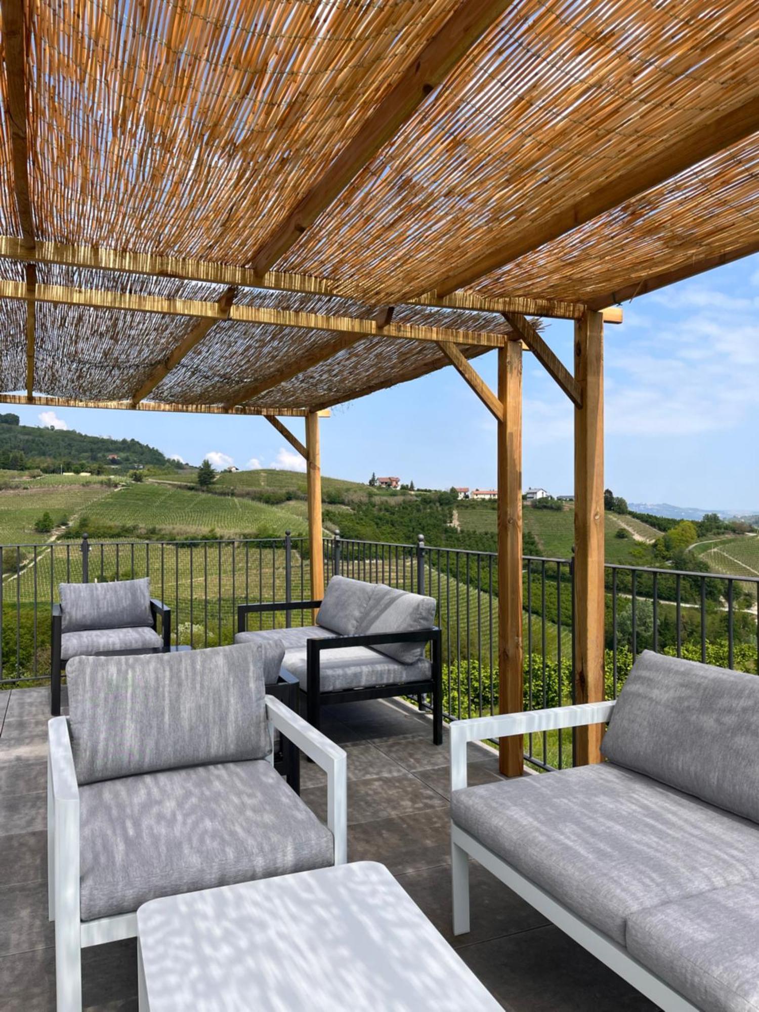 Le Cornici - Cascina Di Charme Hotel ดิอาโนดัลบา ภายนอก รูปภาพ